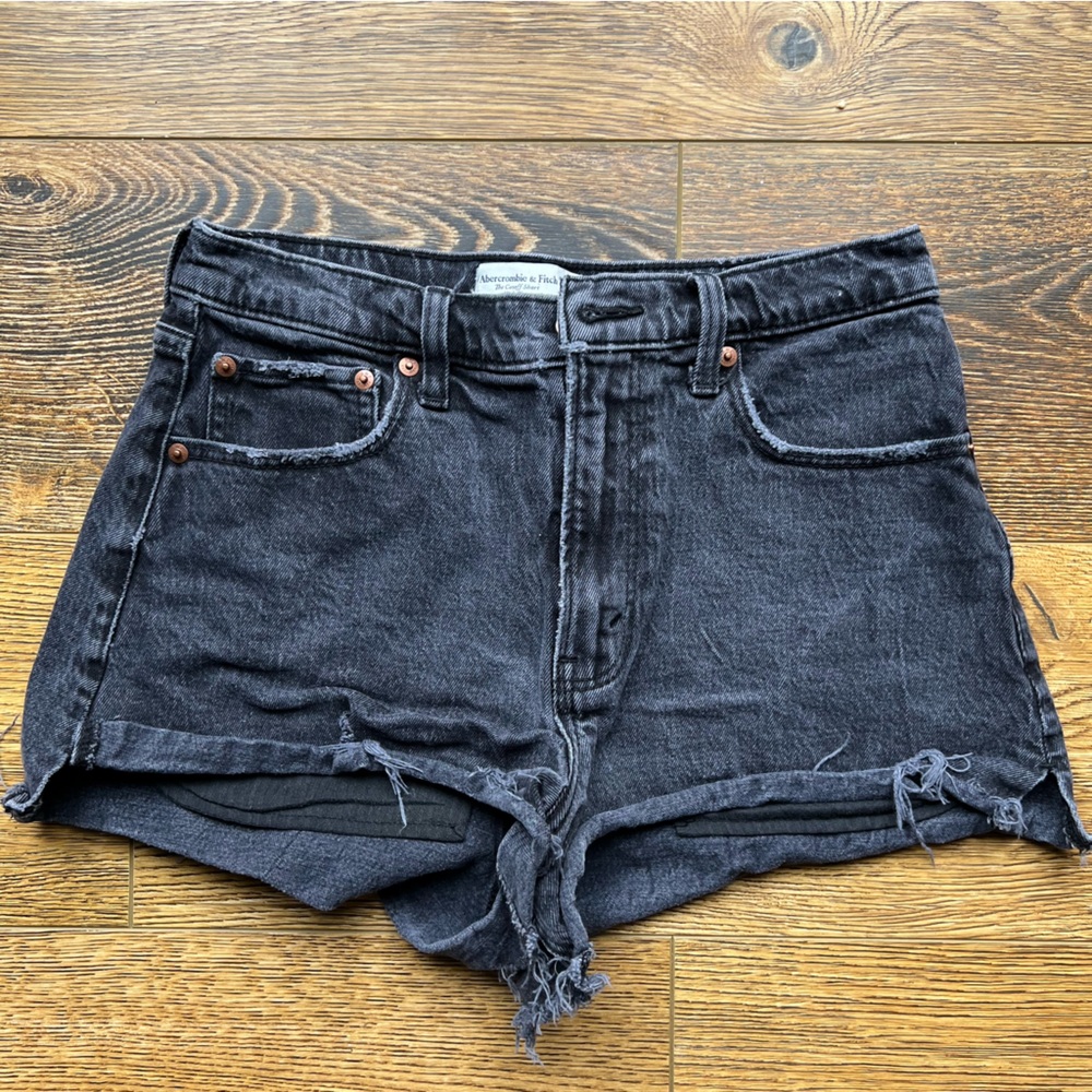 Abercrombie & Fitch Black Cutoff High Rise short-Curve Love